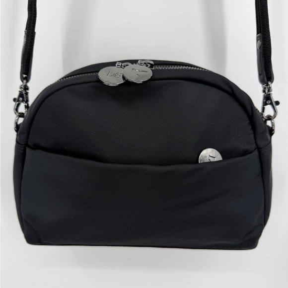 Lo & Sons Nouvelle Nylon Crossbody Bag Black - Picture 3 of 12